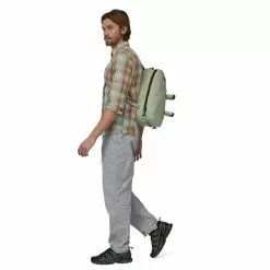 Patagonia Guidewater Sling 15L Salvia Green 11 Patagonia Guidewater Sling 15L Salvia Green -Kylmakassit Store 49145 SLVG ALL 5