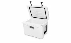 Yeti Tundra 35 - White -Kylmakassit Store SKU 102 1166 3
